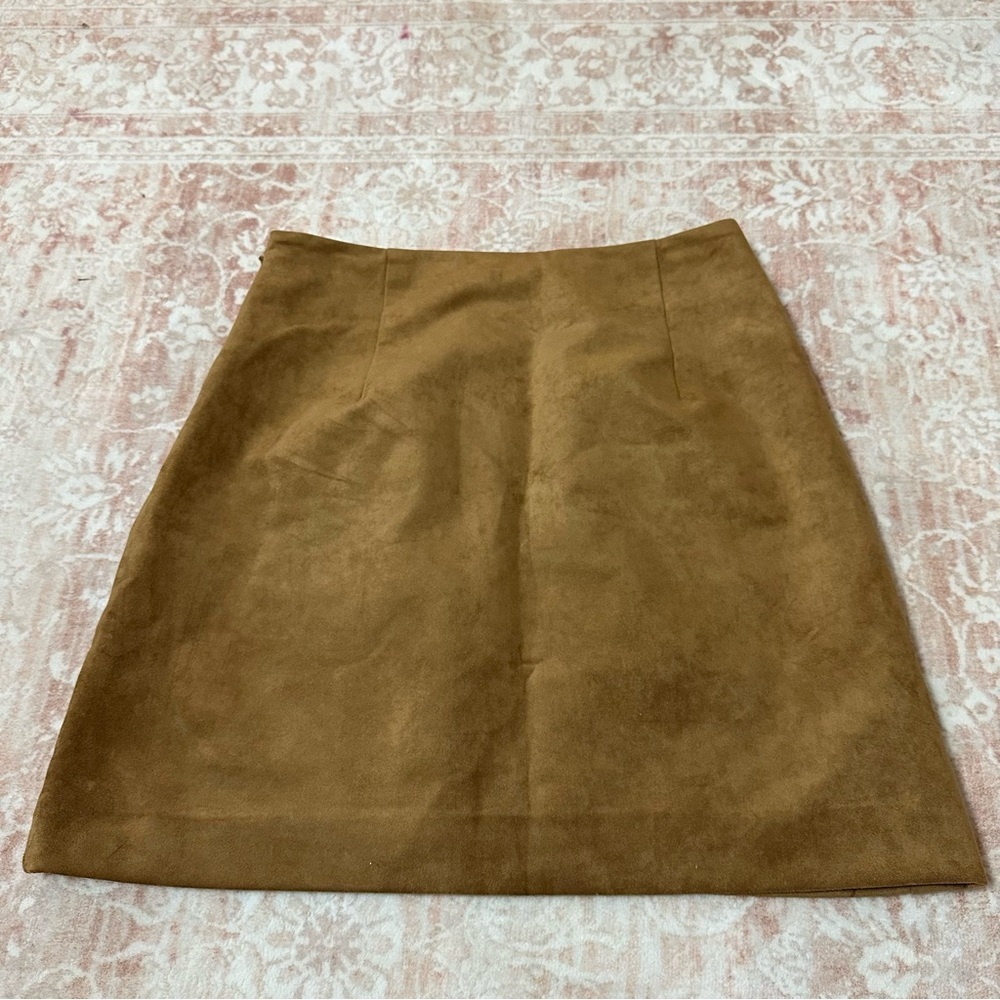 Commense Suede Detailed Buttoned Mini Skirt - Picture 8 of 10